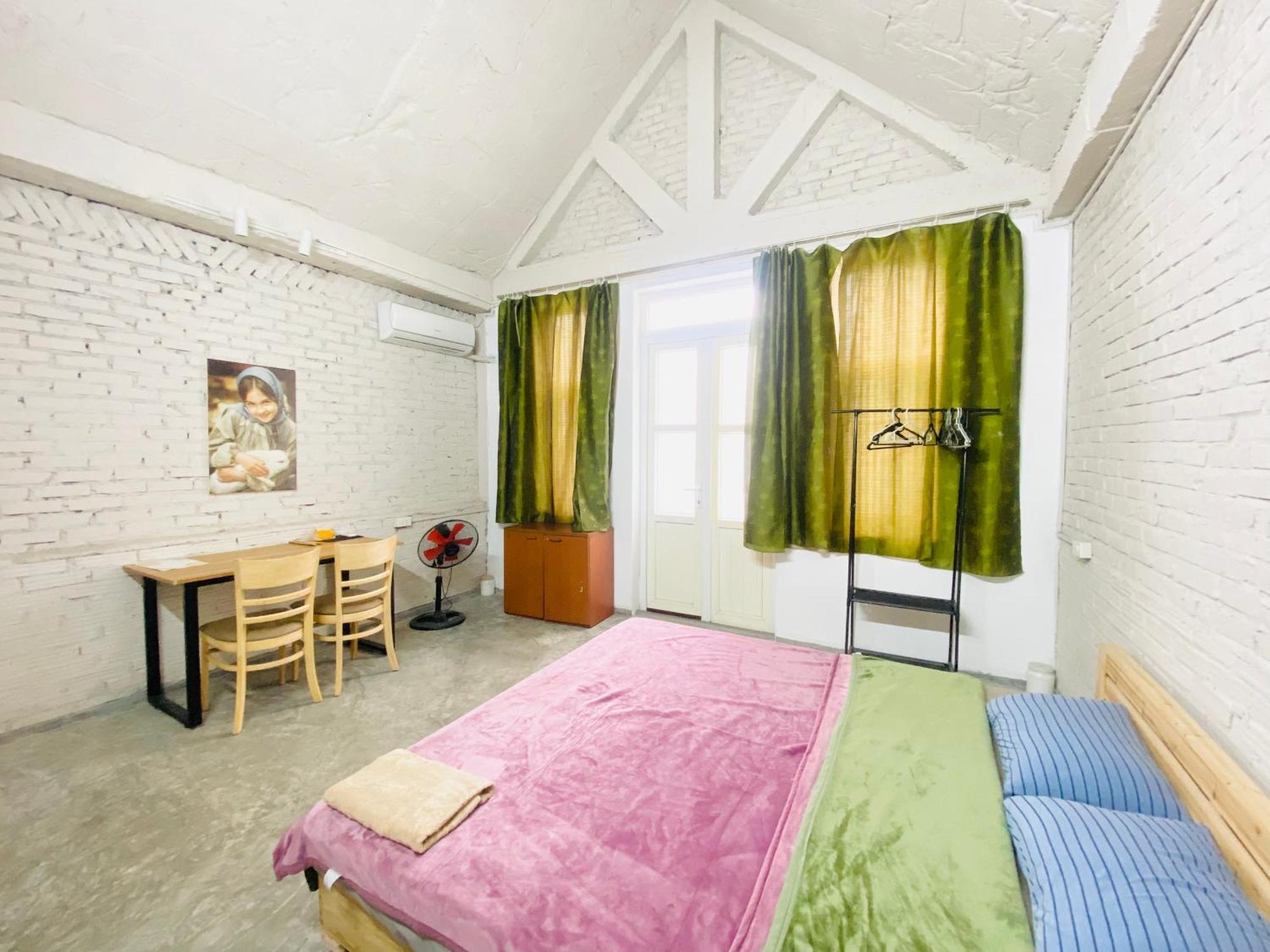 May's House Nha Cua Hanoi
